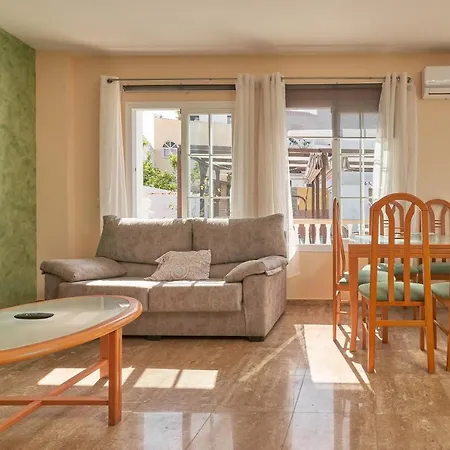 Vivienda Con Piscina Nerja