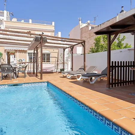 Vivienda Con Piscina